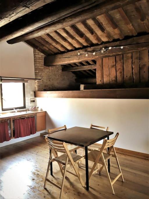 Romantic Studio In The Historical Heart Of Padova Bagian luar foto