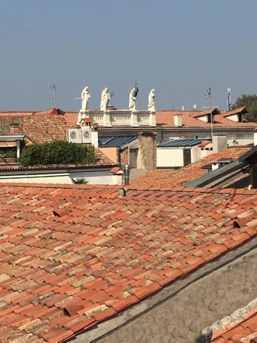 Romantic Studio In The Historical Heart Of Padova Bagian luar foto
